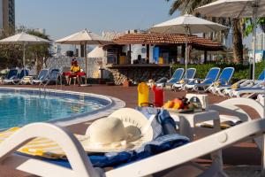 Bazén v ubytování Marbella Resort nebo v jeho okolí