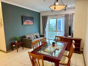 Ruang duduk di 2 Bedrooms - Central of Kuching City