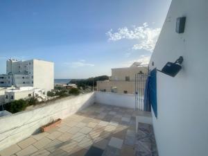 a view from the roof of a building at Charmant studio avec vue sur mer in Nabeul
