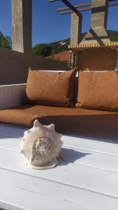 FaraklataObassys View的屋顶床上的贝壳