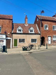 Tòa nhà nơi nhà nghỉ dưỡng tọa lạc