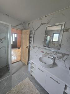 ジャブリャクにあるApartments CENTER OF THE WORLDのギャラリーの写真