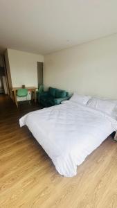 Postel nebo postele na pokoji v ubytování Luxury apartment in the heart of Bogota! + 8 fotografií