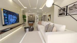 Φωτογραφία από το άλμπουμ του white pearl σε Lekki