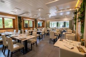 Restaurace v ubytování Logis Hotel Arc En Ciel