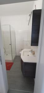 Phòng tắm tại Victorias Apartment +2 ảnh