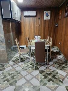 Galeri foto Sweetie's Lodge di Monrovia +4 foto