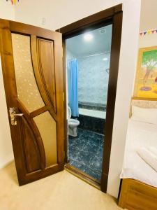 Bilik mandi di Guest house Afsona