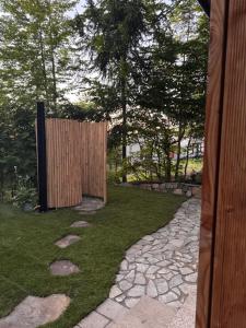 Um jardim no exterior de Chatička u Olšovce, Jedovnice