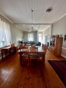 Kuchyň nebo kuchyňský kout v ubytování Corner Cottage on Hill