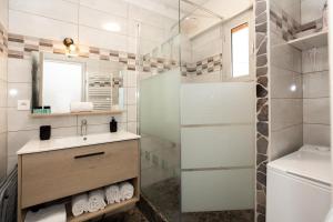 Et badeværelse på Atlantic Selection - Studio Ivato, au Port de Capbreton + 19 billeder