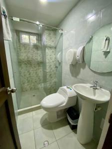 Koupelna v ubytování Hotel Marovi