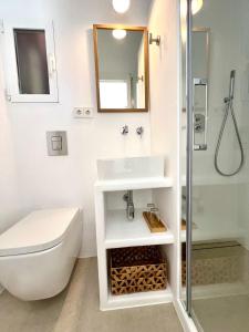 Ένα μπάνιο στο Apartaments S'Estanyol
