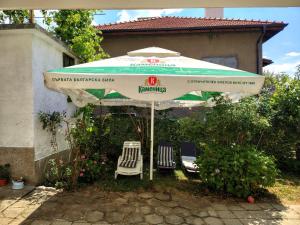 Φωτογραφία από το άλμπουμ του Guest House Emiliya σε Ovchartsi
