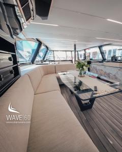 Photo de la galerie de l'établissement Luxury Floating Penthouse Private Yacht & Charter, à Honduras 13 autres photos