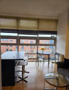 Ảnh trong thư viện ảnh của Jewellery Quarter 1-Bed Apartment ở Birmingham