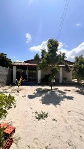 Το κτήριο όπου στεγάζεται  η παραθεριστική κατοικία +7 φωτογραφίες