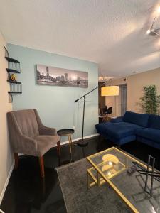 Posezení v ubytování 5 STATE FAIR l DT Dallas l FIFA READY l Staycation 1Bd1Ba