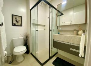 Ένα μπάνιο στο Flat 303 Impecável