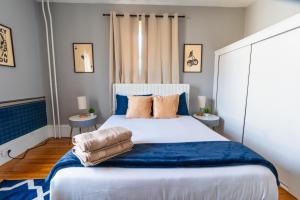 Photo de la galerie de l'établissement 3BDR 2BA Downtown Salem with Parking, à Salem