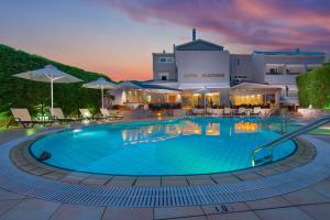 Bazén v ubytování Albatros Hotel nebo v jeho okolí