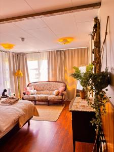 Een bed of bedden in een kamer bij Brú Country Estate