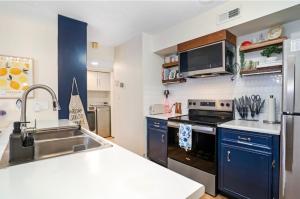 Gallery image of Blossom & Blues- EV, Vinyl, Firepit, Near Downtown in Macon