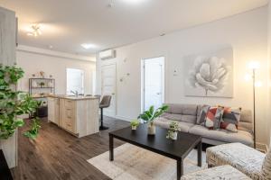 Køkken eller tekøkken på Luxurious 4 BR Suite in Griffintown