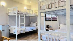 Φωτογραφία από το άλμπουμ του Sunshine Resort Hotel Coconut Beach Koh Rong σε Phumĭ Kaôh Rŏng