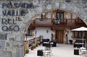 A restaurant or other place to eat at Posada Valle del Oso