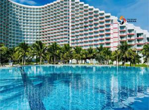 Bazén v ubytování The Grand Arena Cam Ranh Hotel & Resort nebo v jeho okolí