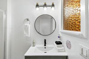 Ένα μπάνιο στο #Marbella Lane - Natural BayView Escape Near SFO +16 φωτογραφίες