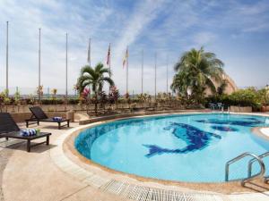 Bazén v ubytování Summit Hotel Subang USJ nebo v jeho okolí