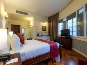 Телевизор и/или развлекательный центр в The Chambers Hotel
