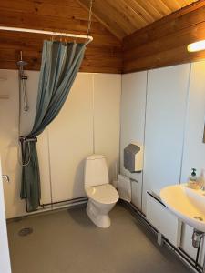 Bathroom sa Danhostel Haderslev Byferie +19 photo