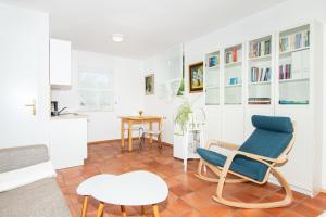 Istumisnurk majutusasutuses Apartma Oljka Pomjan