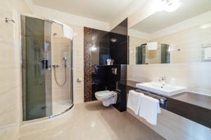 Kúpeľňa v ubytovaní Hotel Rezydent + 23 fotografií