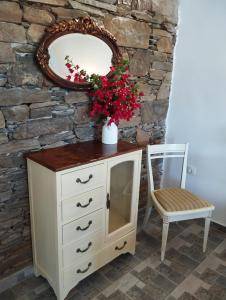 Gallery image of Sifnos View in Apollonia