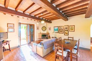 Posezení v ubytování Casa Marlèn - Medieval Borgo & pool - ItalyWeGo