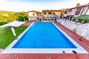 Bazén v ubytování Casa Marlèn - Medieval Borgo & pool - ItalyWeGo nebo v jeho okolí