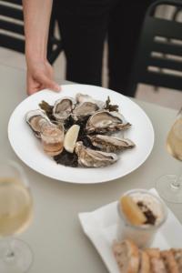 Φωτογραφία από το άλμπουμ του Hôtel BelleVue σε Brehat