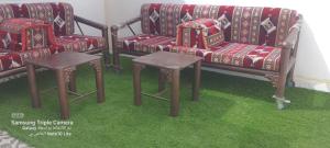 Posezení v ubytování أكواخ الدغاس بغرفه وجلسه خارجيه + 1 fotografie