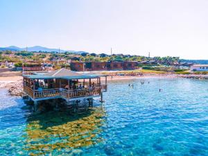 Gallery image of Kucuk Erenkoy holiday homes in Bahçeli