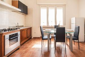 Køkken eller tekøkken på Vintage Sea Apartment + 16 billeder