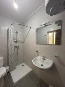 Koupelna v ubytování 1-Bedroom Apartment in Pietà P12A