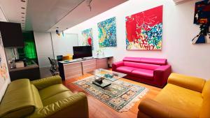 Khu vực ghế ngồi tại Domus Hotel