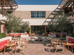 Reštaurácia alebo iné gastronomické zariadenie v ubytovaní Zel Costa Brava