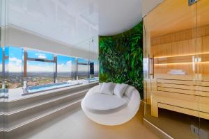 Fotografia z galérie ubytovania Apartamenty Sky Tower z Jakuzzi Przy Oknie vo Vroclavi