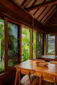 Κήπος έξω από το Sweet Garden Cabin