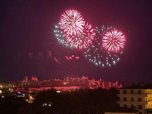 Fotografia z galérie ubytovania CITE MEDIEVALE- LE REMP'ART - Tout Confort - Accès direct piétons - parking gratuit v destinácii Carcassonne